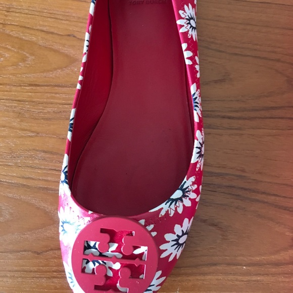 Tory Burch Rare Find ~ Size 9 - Picture 7 of 7